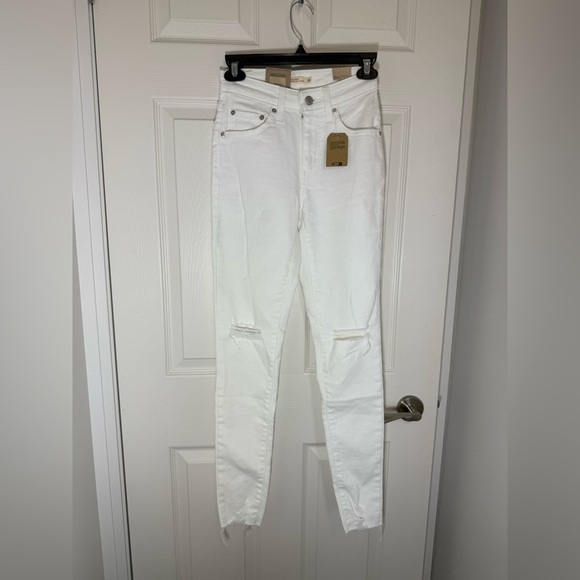 Levi's 721 High Rise Skinny White Raw Edge Jeans- size 24 - Picture 5 of 13
